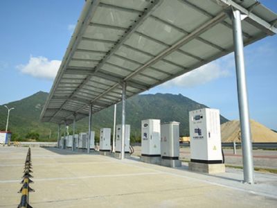 中國南方電網首座電動公交充電站、廣西南寧竹溪立交電動汽車充電站